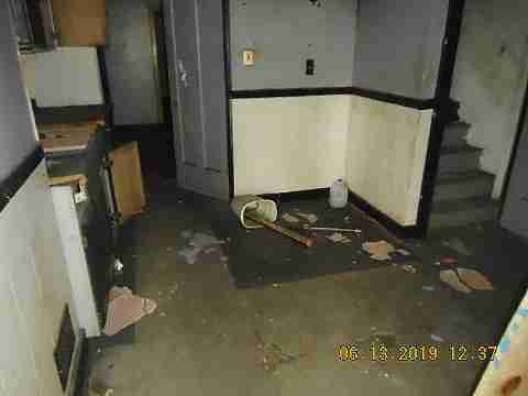 12331 Cherrylawn (8)_m.jpg